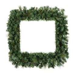Vickerman Unlit Artificial Christmas Wreath (516362)